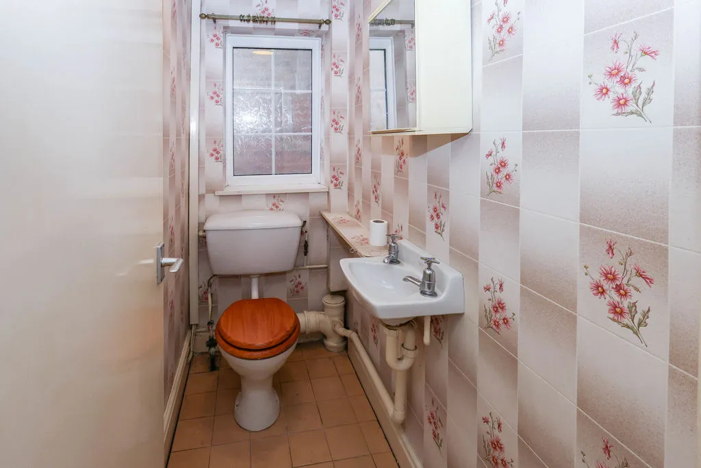 Bentgate Close Newhey, Rochdale OL16 4NB, photo 9