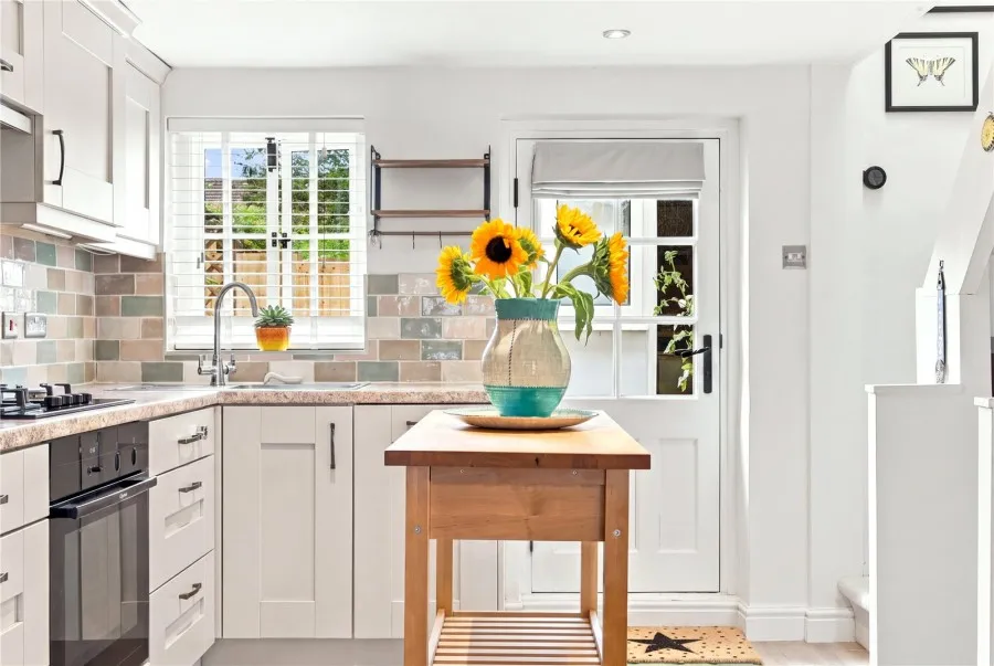 House Under Offer with 1 bedroom in Saffron Walden, CB10, photo 2