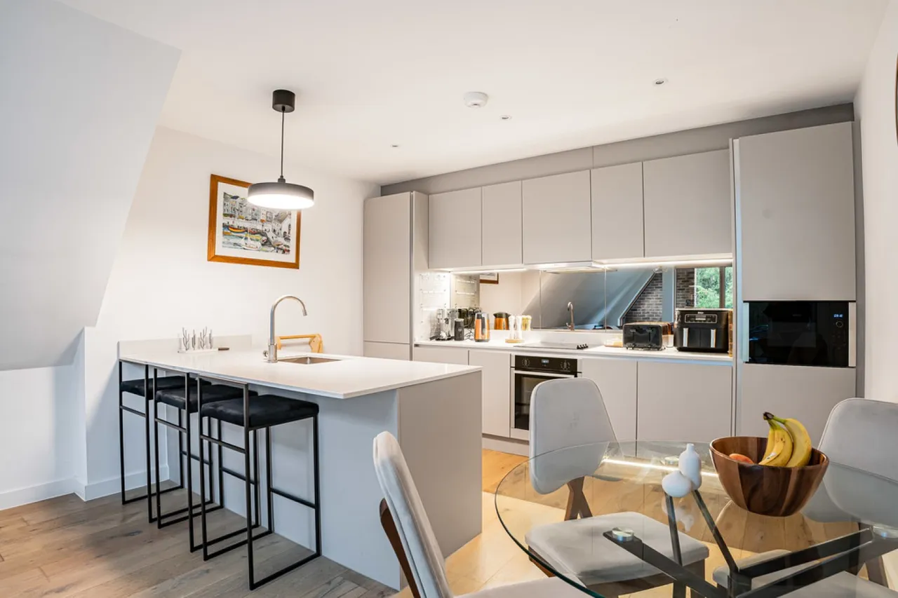 2 bed flat to rent, Croham Valley Road, South Croydon, CR2