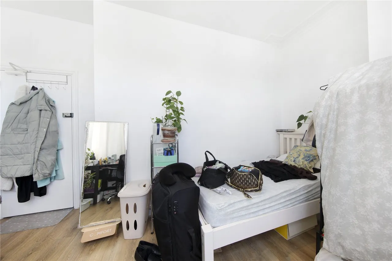 Norbury Crescent, SW16, photo 27