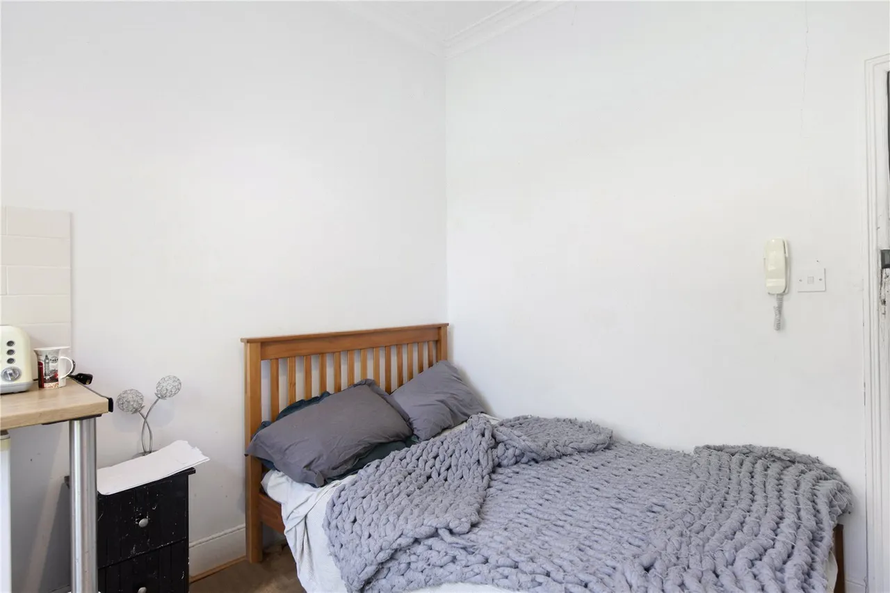 Norbury Crescent, SW16, photo 14