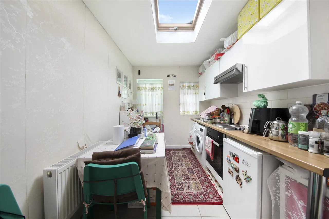 Norbury Crescent, SW16, photo 31