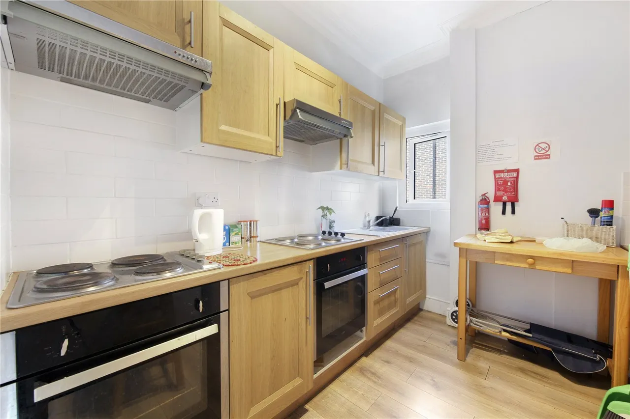 Norbury Crescent, SW16, photo 12
