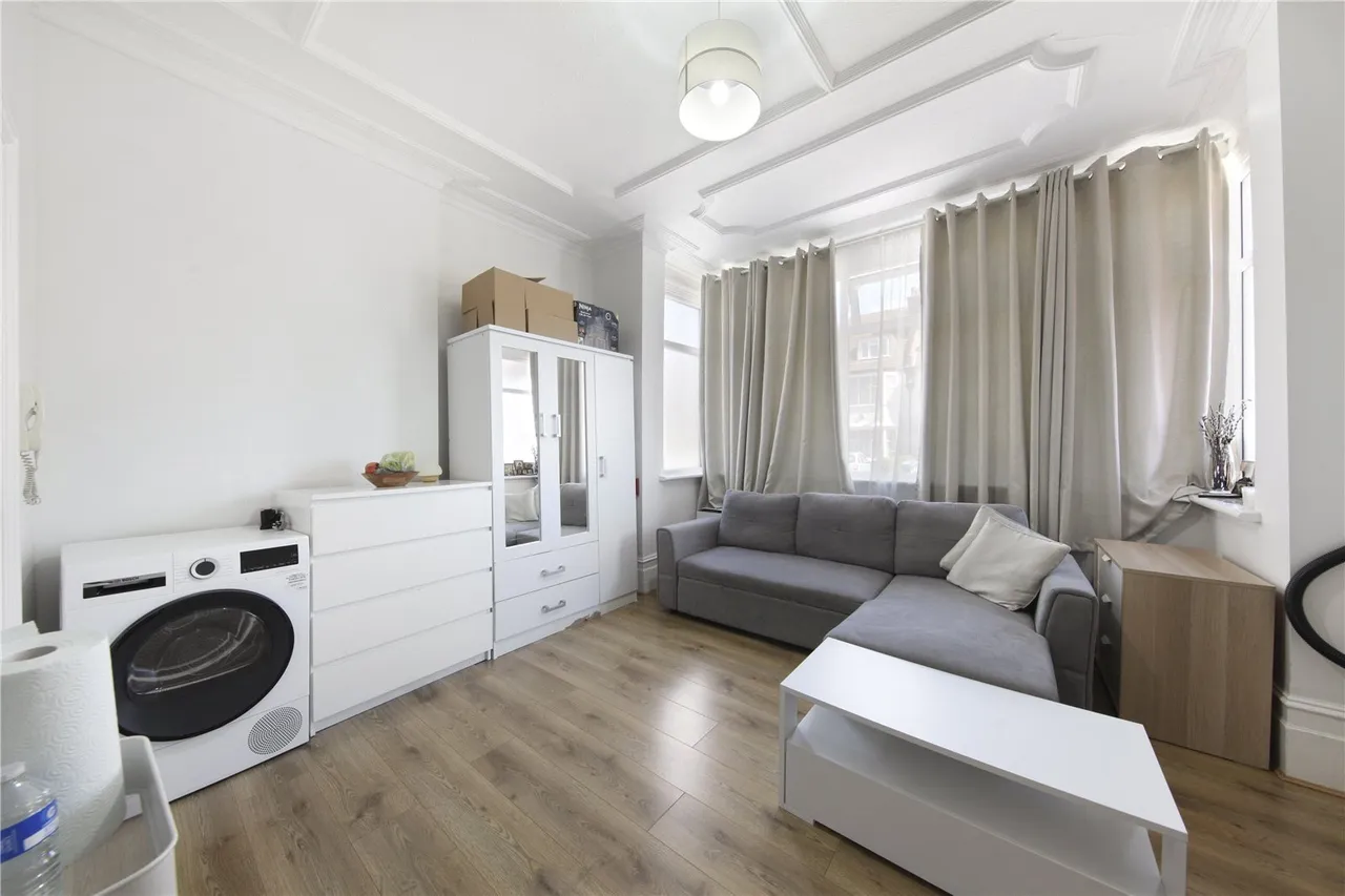 Norbury Crescent, SW16, photo 30