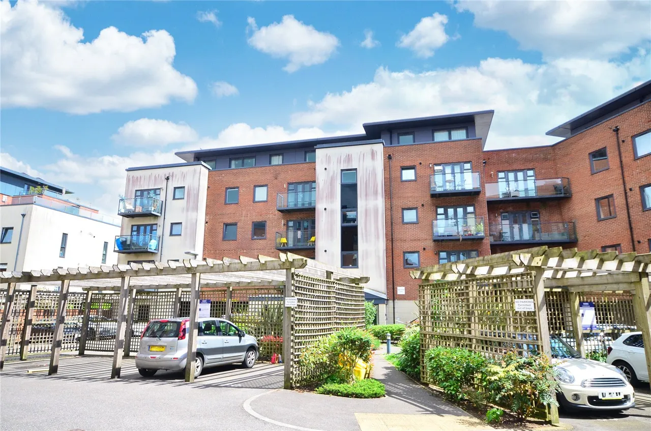 Fosters Place, East Grinstead, RH19, photo 4