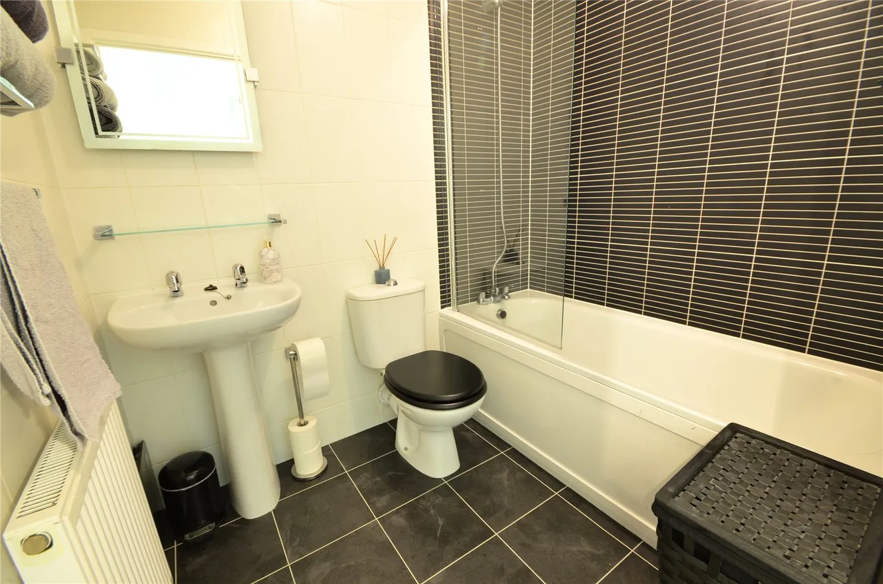 Fosters Place, East Grinstead, RH19, photo 8