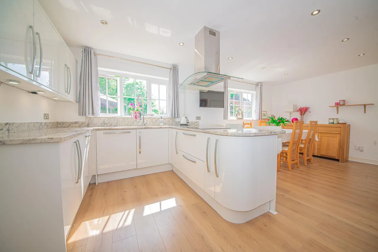 Blackberry Drive, Fair Oak, Eastleigh, SO50 8RB, photo 5
