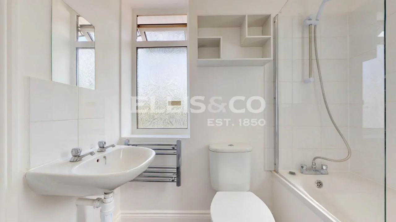 Thorn Close, Northolt, UB5, photo 10