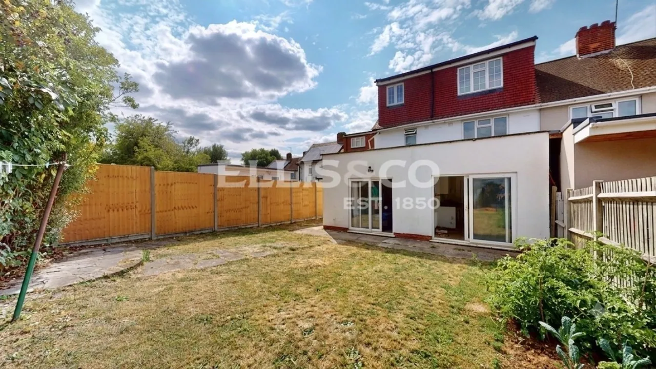 Thorn Close, Northolt, UB5, photo 16