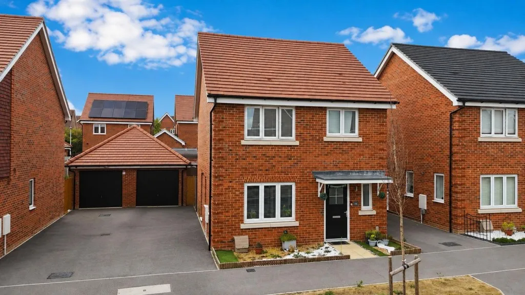 3 bed house for sale, Shepherd Road, Shinfield, RG2