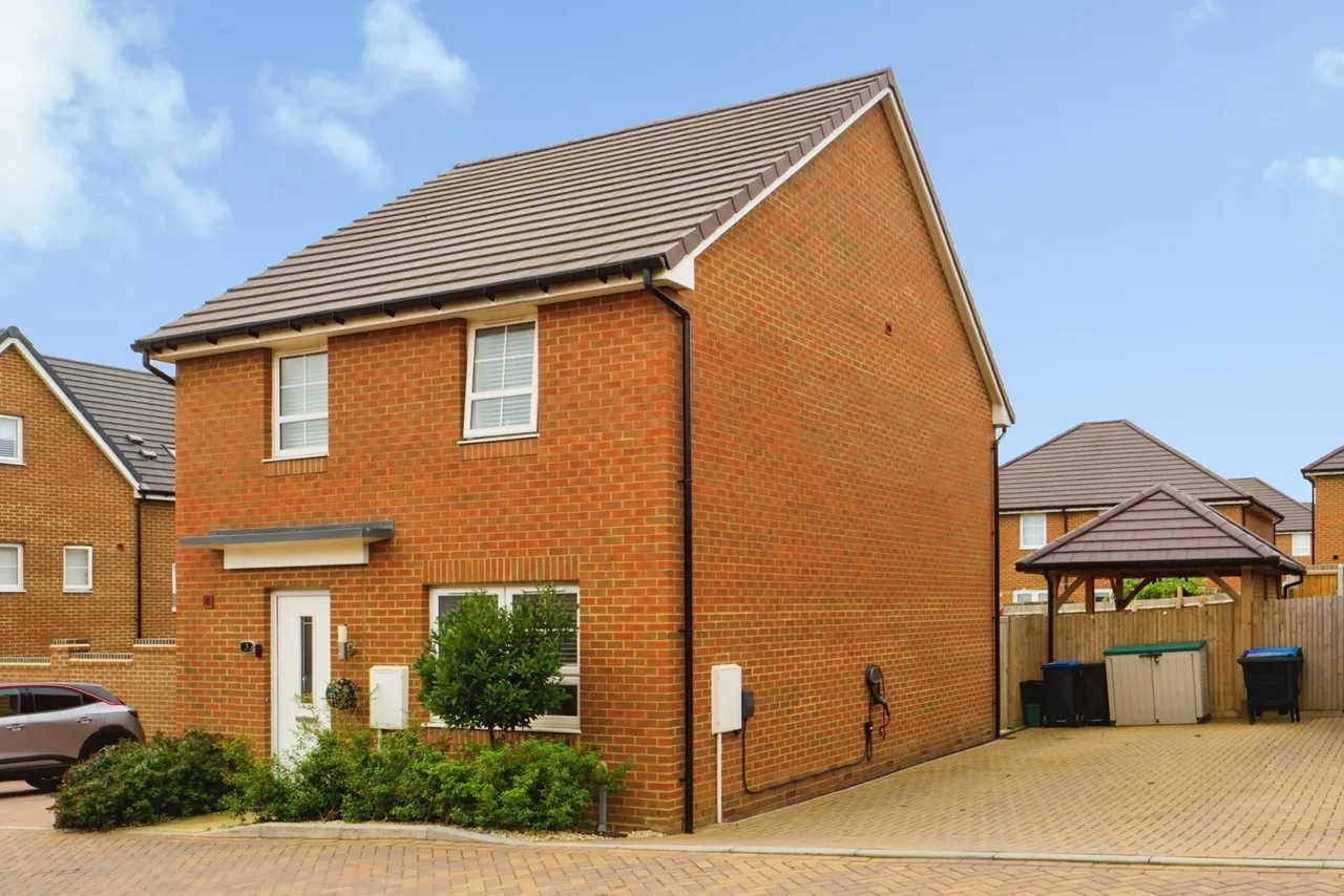 4 bed house for sale — Redstart Hill, Whitfield, Dover, Kent, CT16
