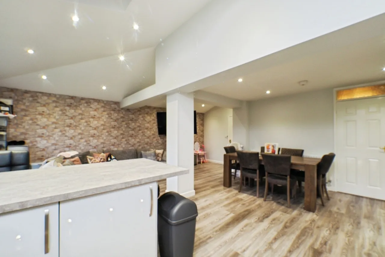 Stornoway Court, Beeston, Nottingham, Nottinghamshire, NG9, photo 6