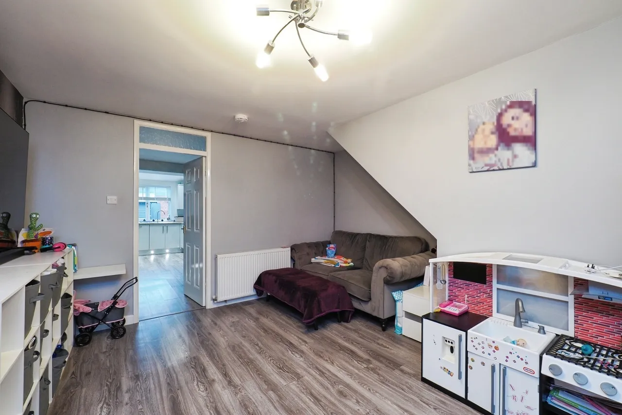 Stornoway Court, Beeston, Nottingham, Nottinghamshire, NG9, photo 9