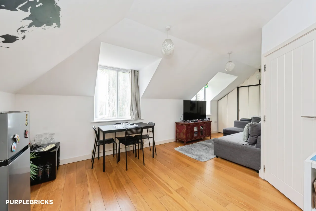 Cottington Road, Feltham, TW13, photo 10