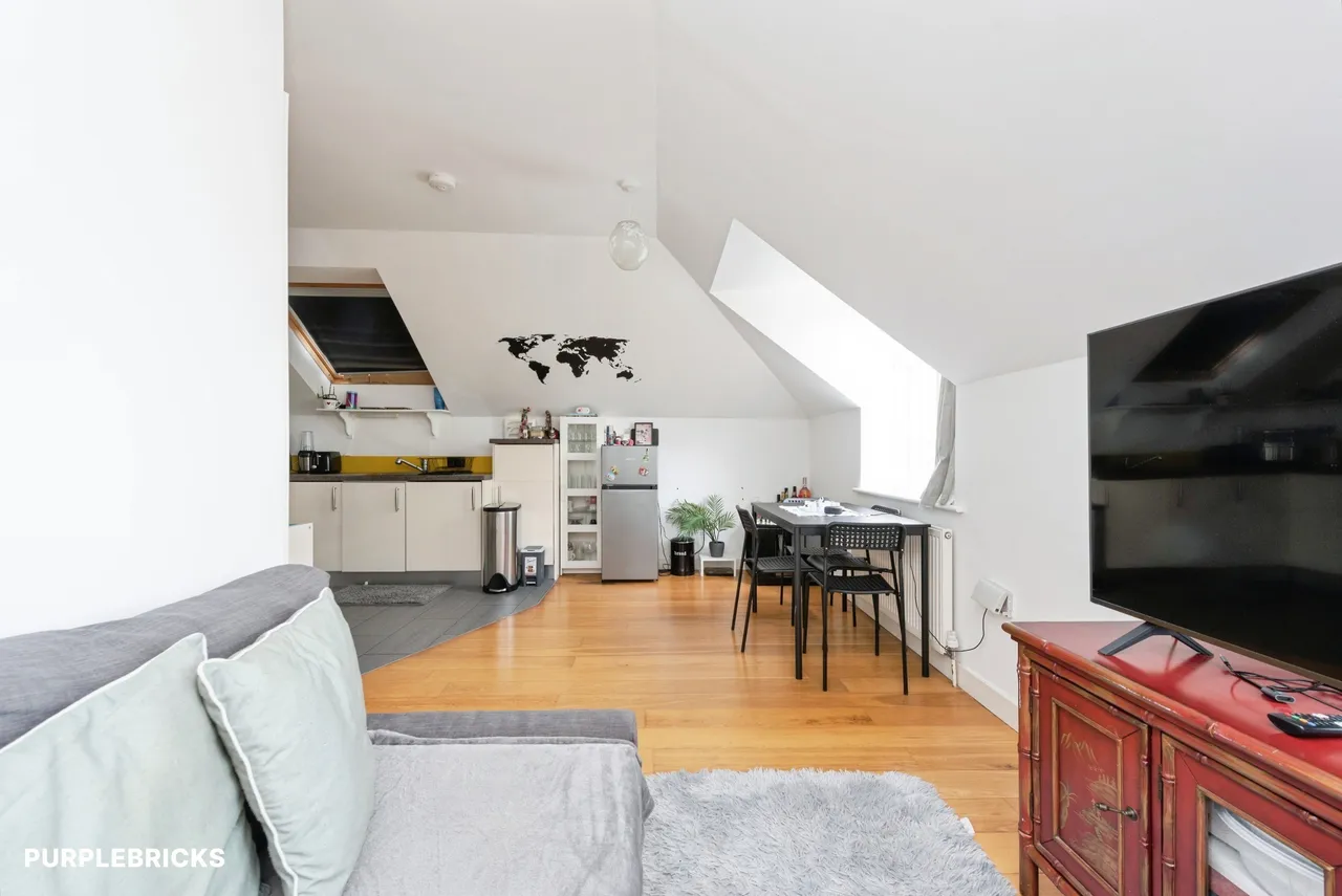 Cottington Road, Feltham, TW13, photo 12