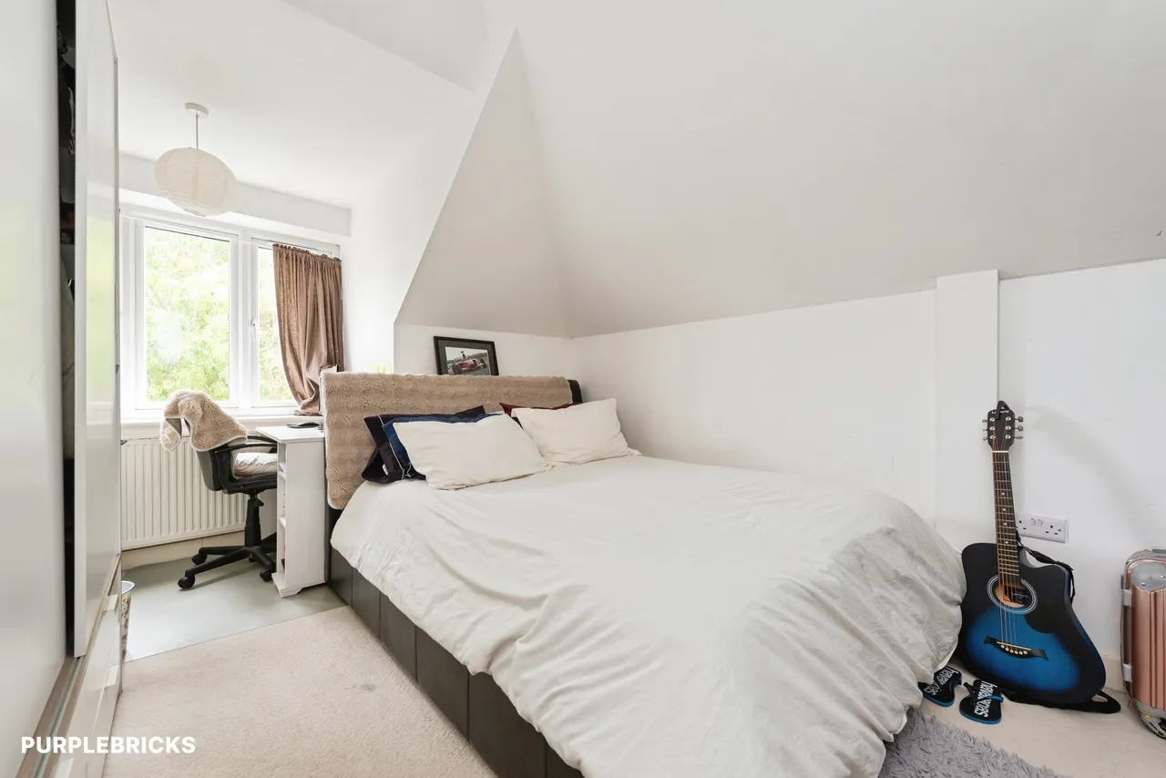 Cottington Road, Feltham, TW13, photo 13