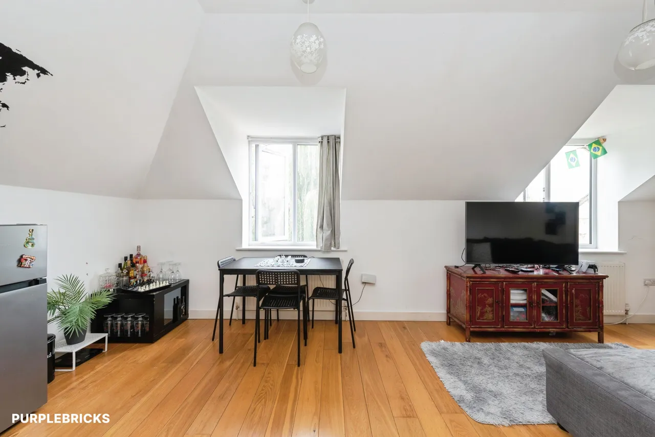 Cottington Road, Feltham, TW13, photo 9