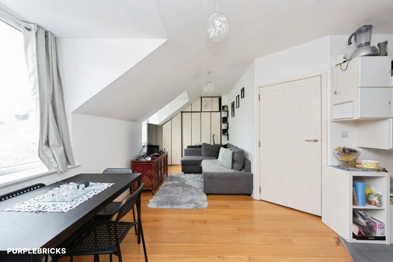 Cottington Road, Feltham, TW13, photo 7