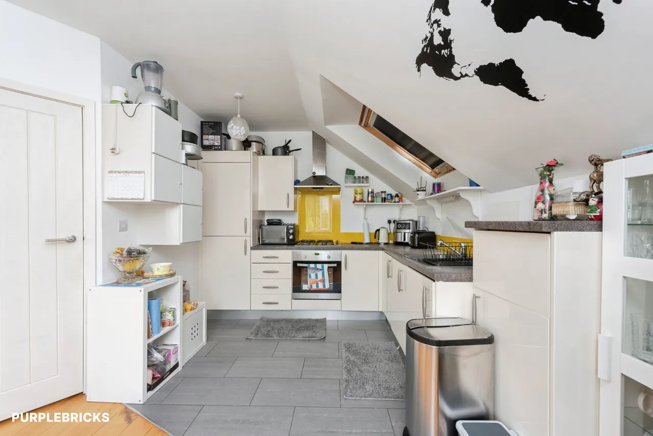 Cottington Road, Feltham, TW13, photo 4