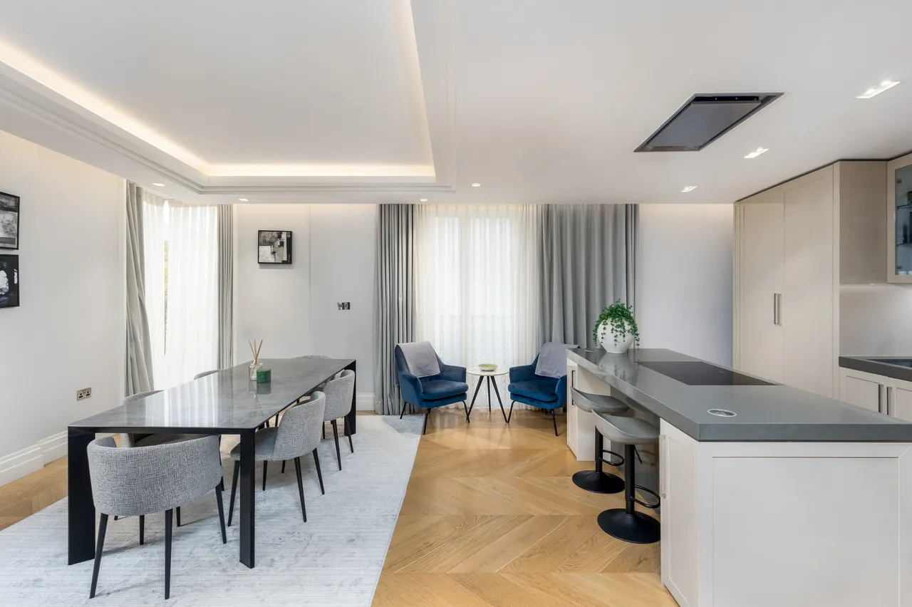 Strand, Clement House, Westminster, London, photo 4