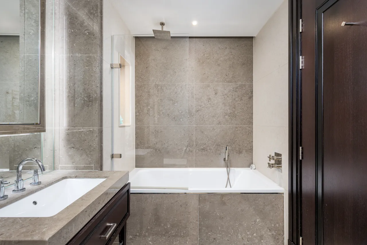 Strand, Clement House, Westminster, London, photo 9