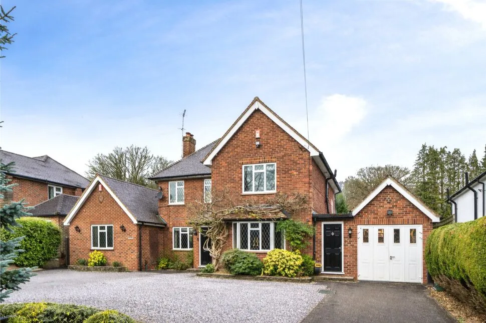 Knowle Grove, Virginia Water, Surrey, GU25, photo 2