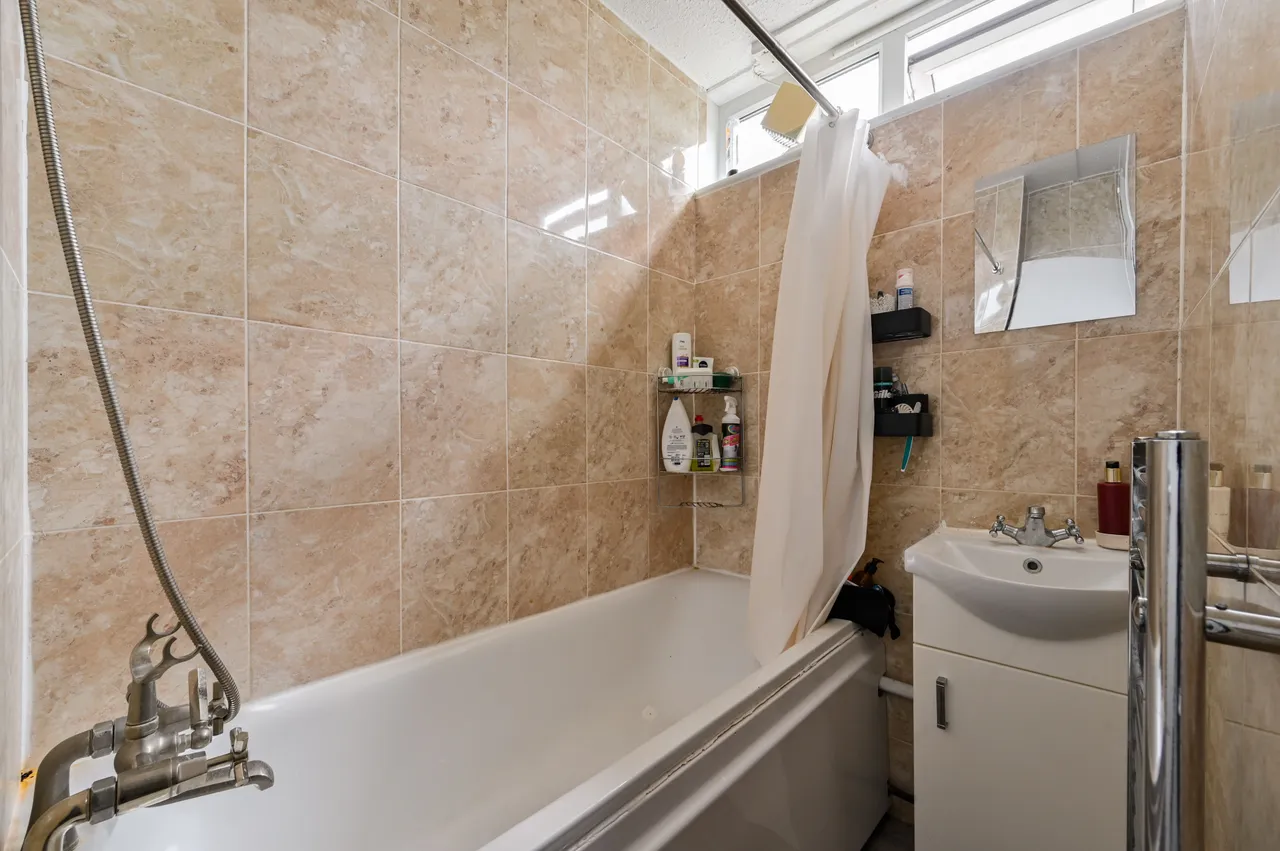 70 Dovet Court, Mursell Estate, London, photo 8