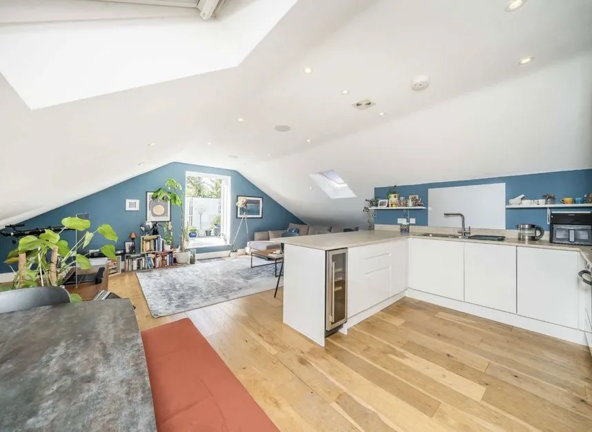 3 bed flat for sale — Church Road, Kingston Upon Thames, KT1