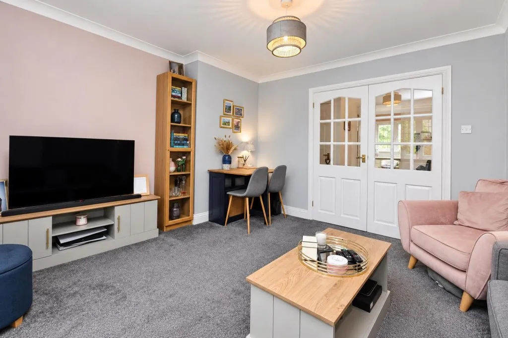 Branksomewood Road, Fleet, photo 4