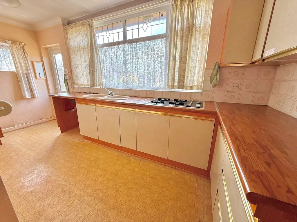 Neville Road, Luton LU3 2JG, photo 5
