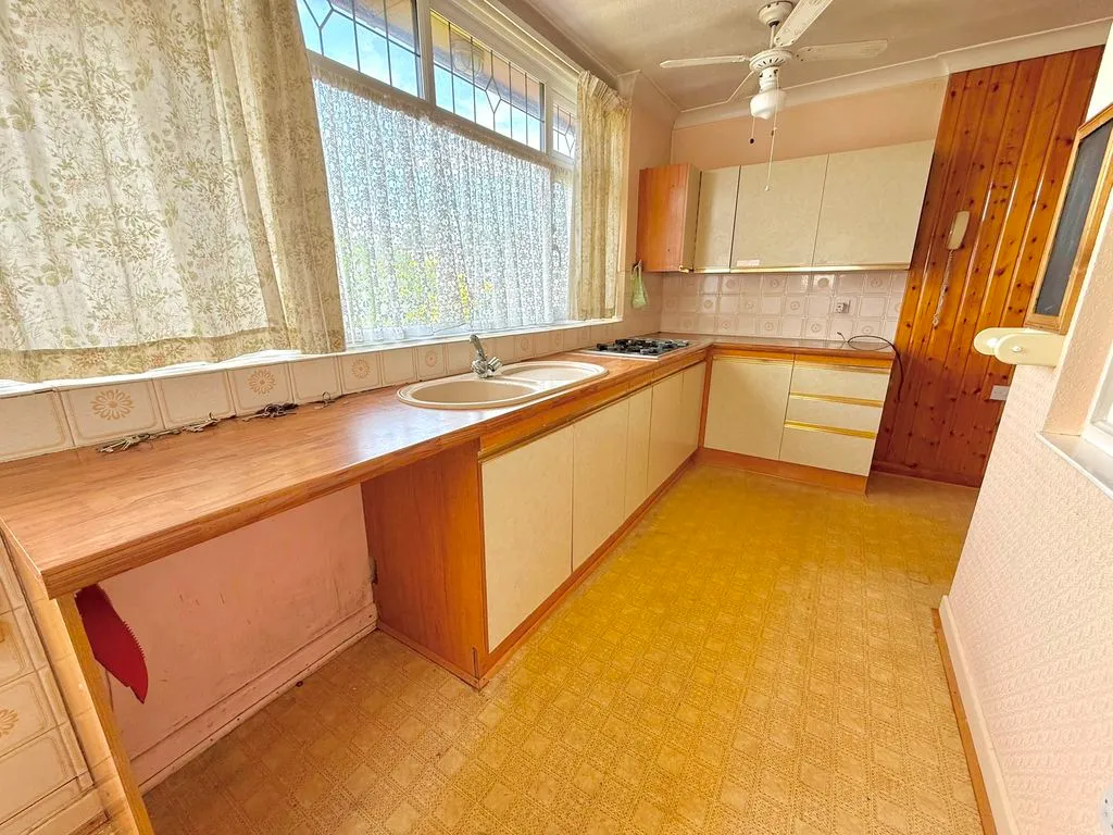 Neville Road, Luton LU3 2JG, photo 10