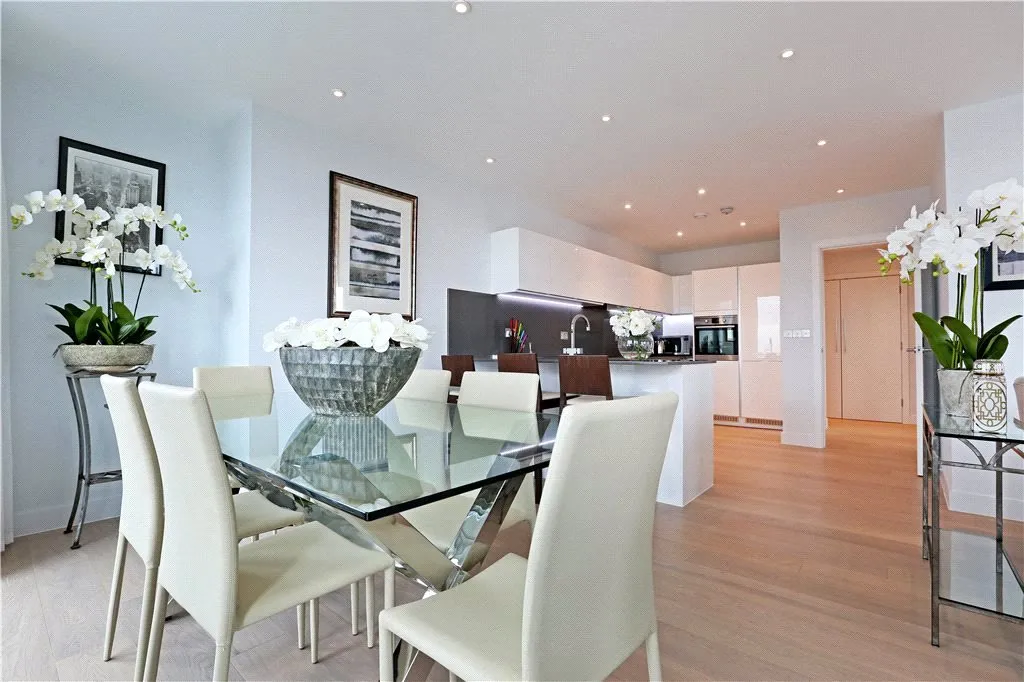 Blackfriars Road, London, SE1, photo 13