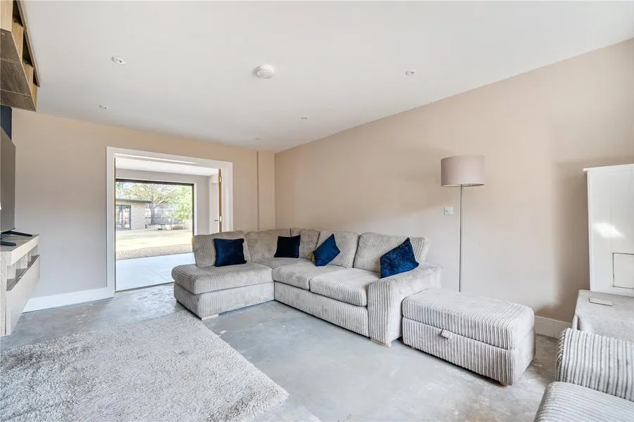 Woodland Crescent, Bracknell, RG42, photo 22