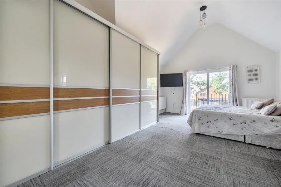 Woodland Crescent, Bracknell, RG42, photo 8