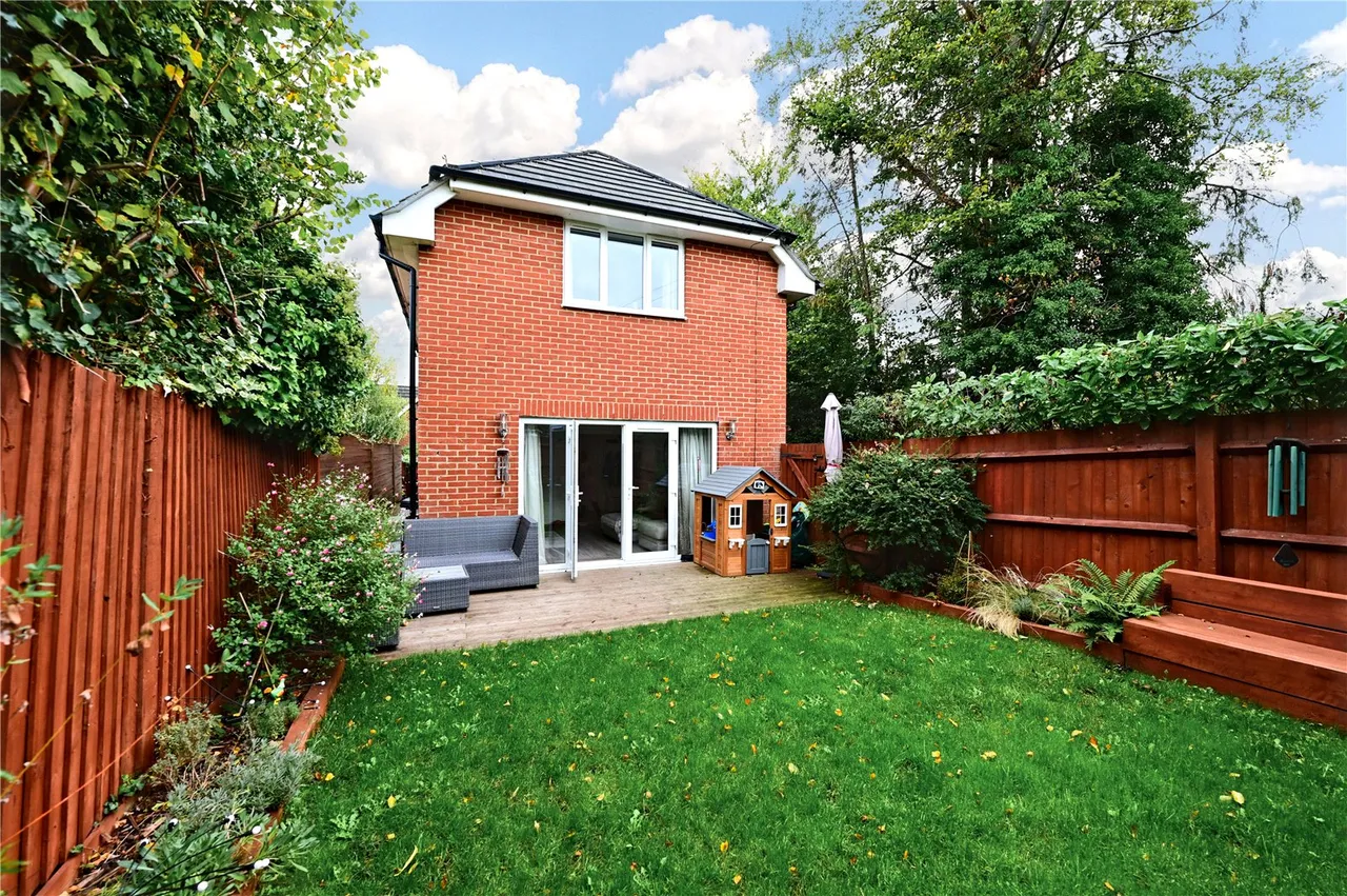Albert Street, Fleet, GU51, photo 15