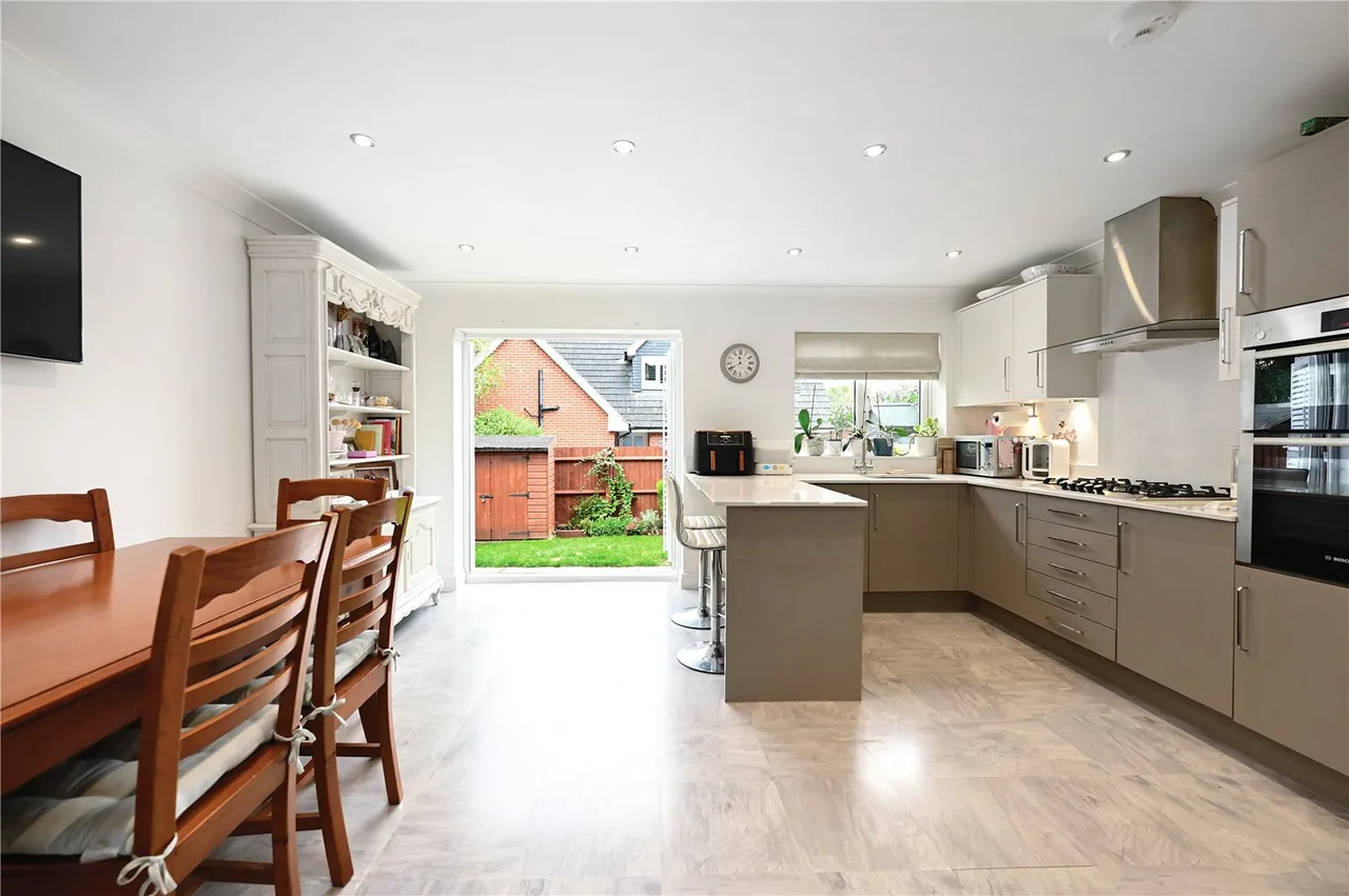 Albert Street, Fleet, GU51, photo 14