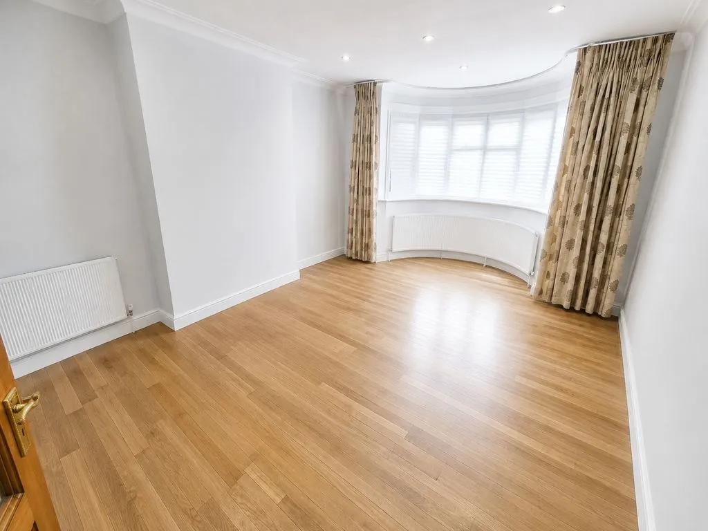 Cavendish Drive, Edgware HA8 7NS, photo 8