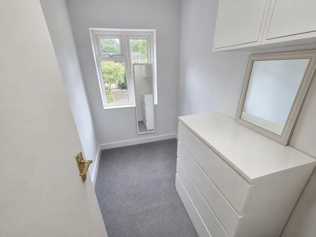 Cavendish Drive, Edgware HA8 7NS, photo 14