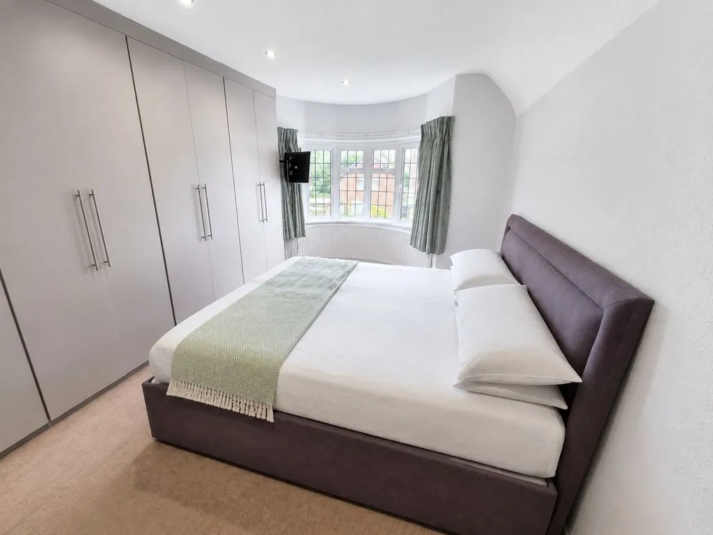 Cavendish Drive, Edgware HA8 7NS, photo 10