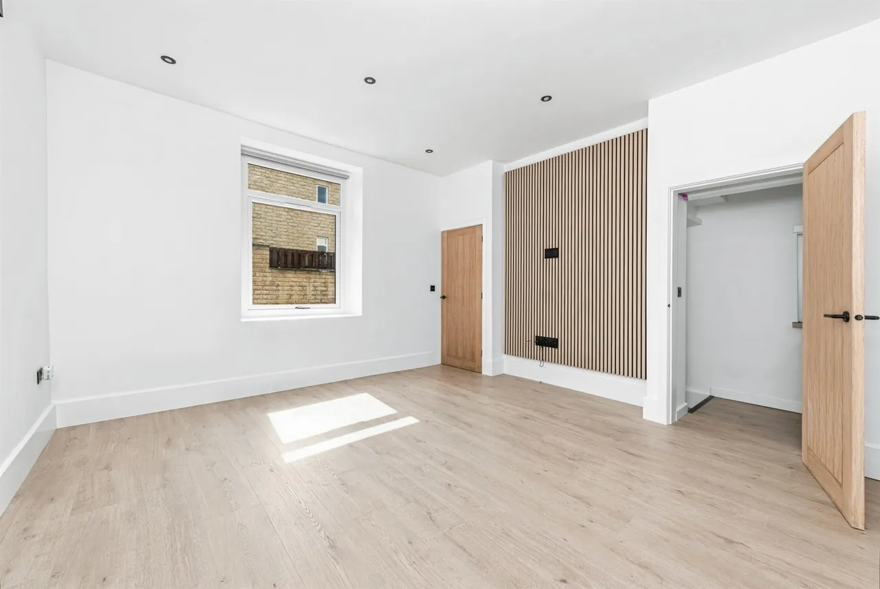 Thomas Street, BRIGHOUSE, photo 10
