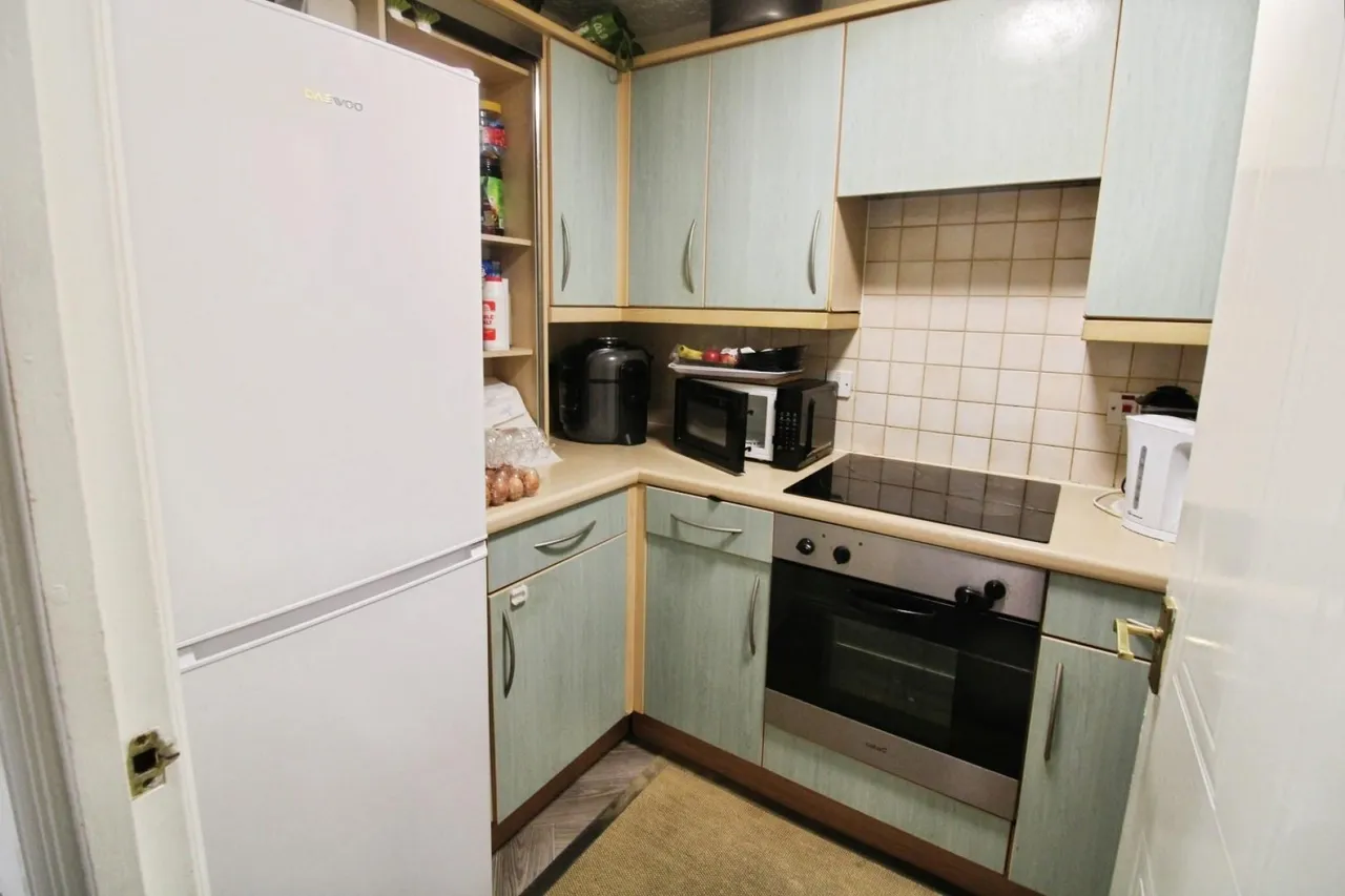 Redbourne Drive, Thamesmead, photo 8