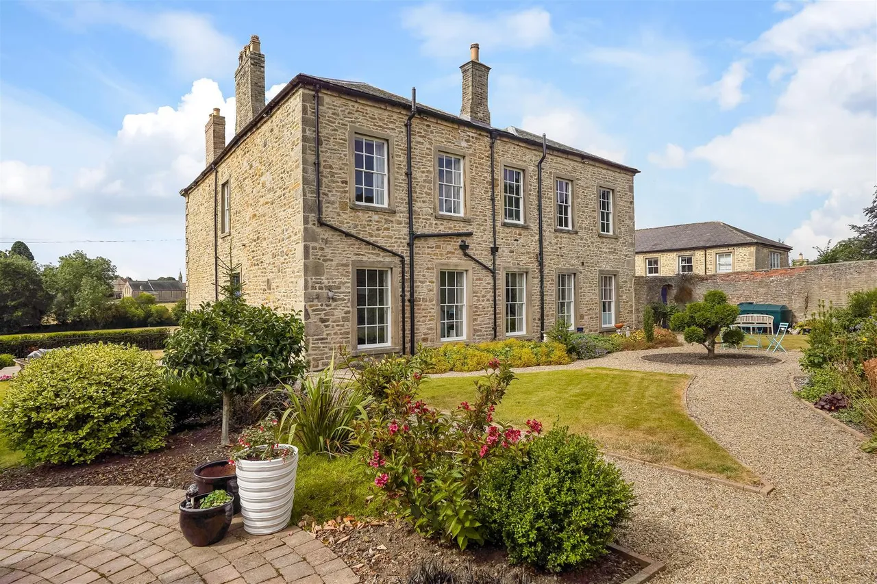 Aldbrough Hall, Aldbrough St. John, photo 22