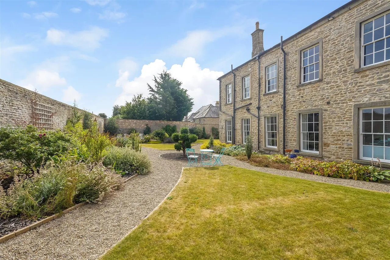Aldbrough Hall, Aldbrough St. John, photo 21