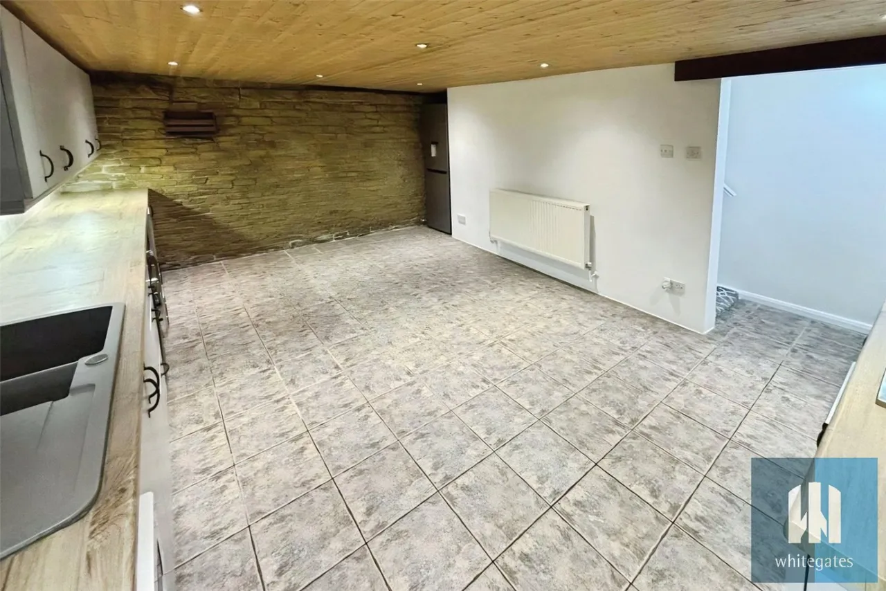 Wellington Street, Lindley, HD3, photo 12
