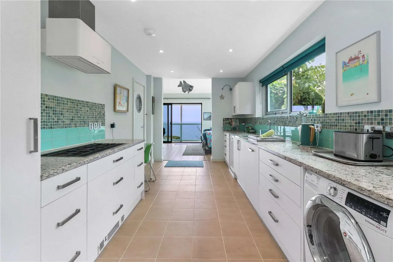 Foyle Way, Eastbourne, East Sussex, BN20 7XN, photo 11