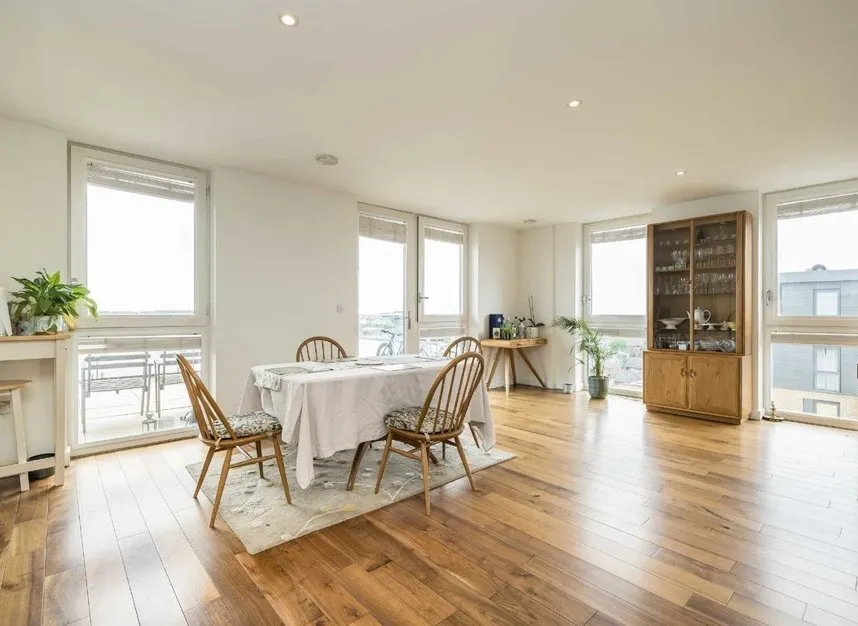 Baltic Avenue, Brentford, TW8, photo 4