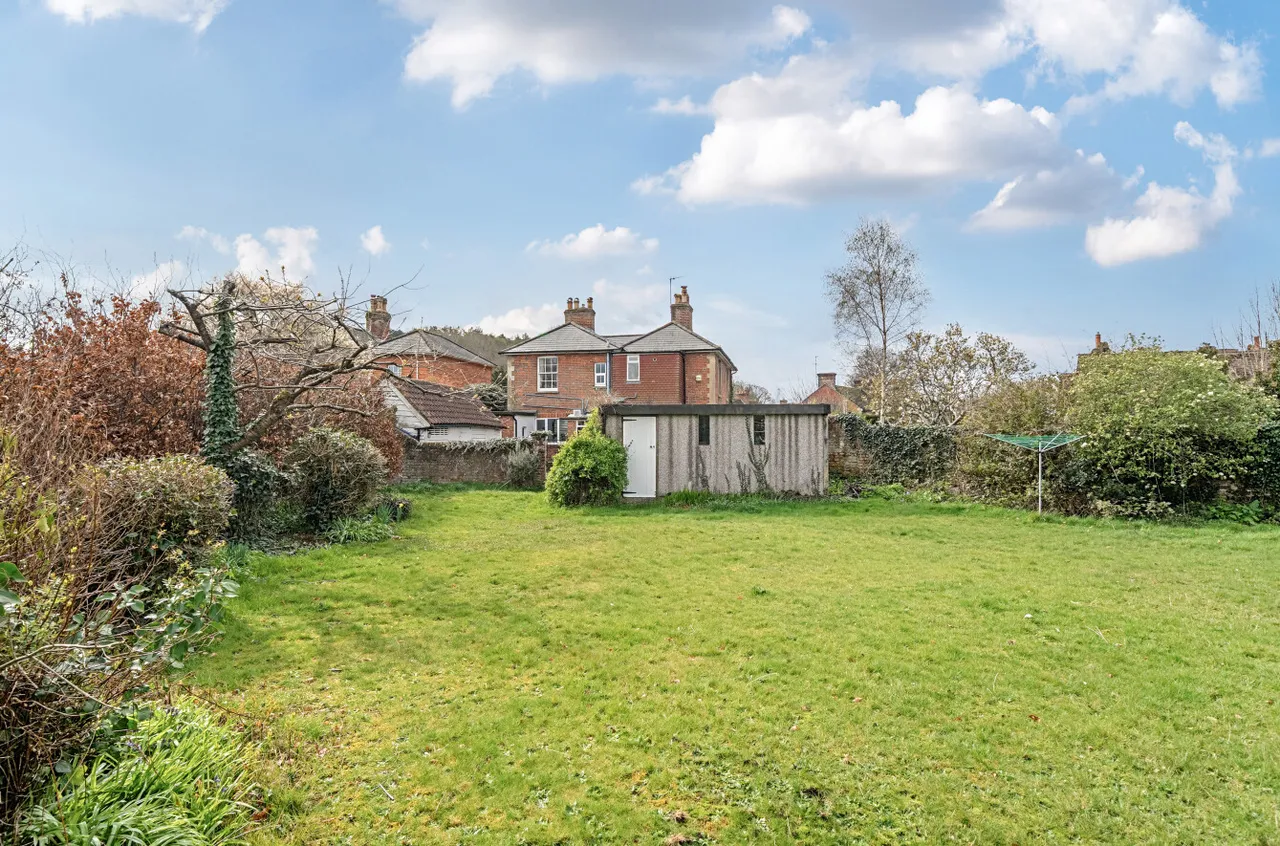 High Street, Bramley, GU5, photo 16