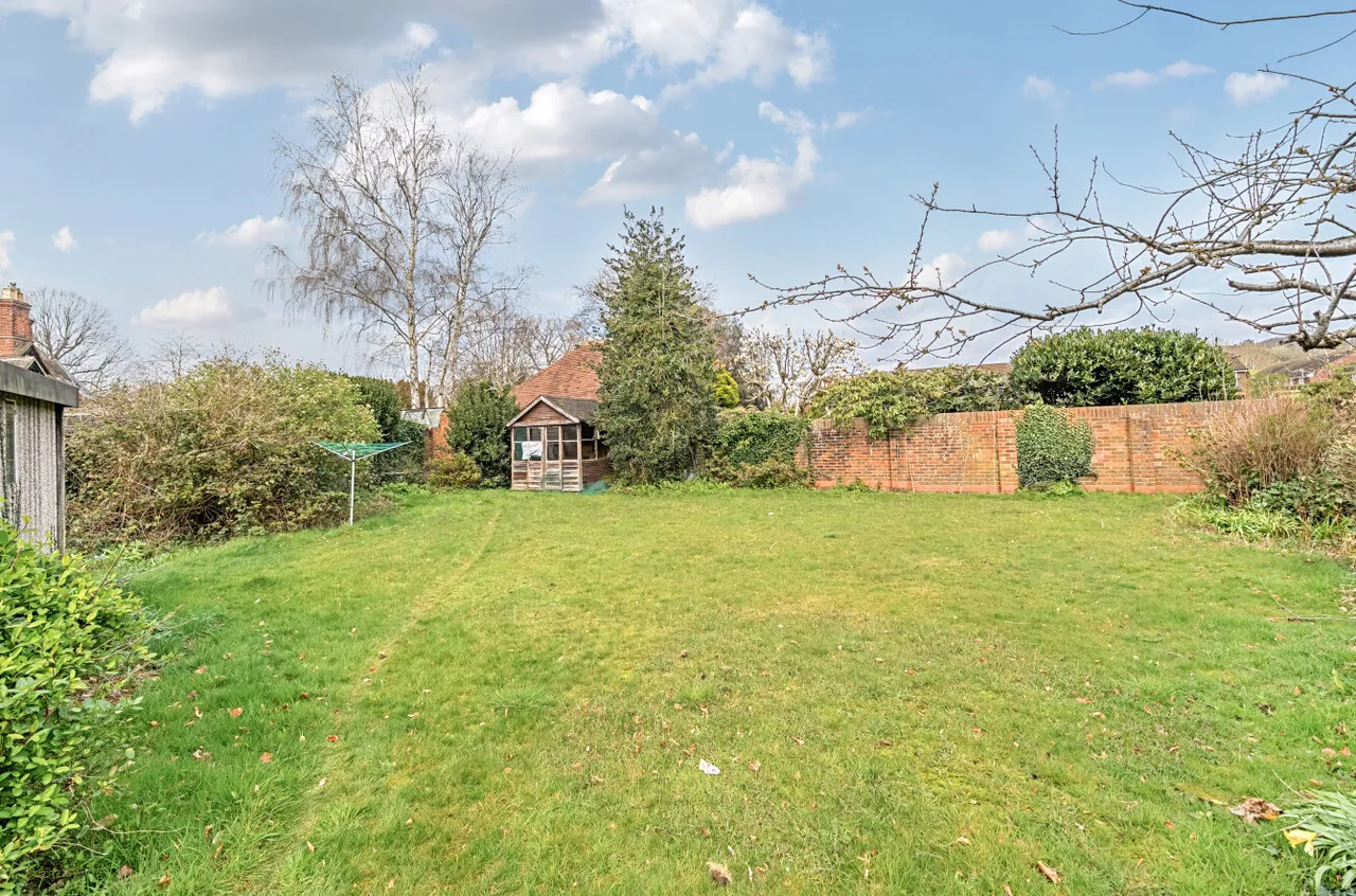 High Street, Bramley, GU5, photo 3