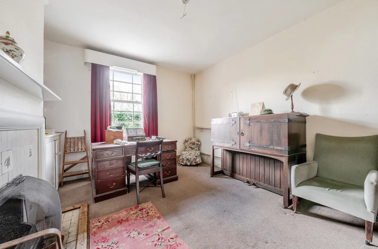 High Street, Bramley, GU5, photo 5
