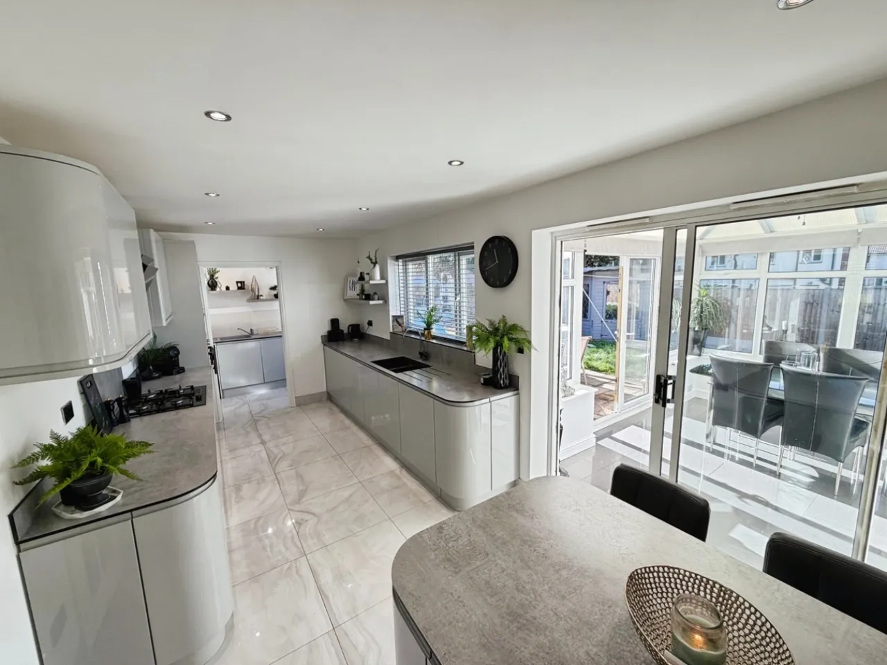 Foxdene, Little Sutton, CH66, photo 11